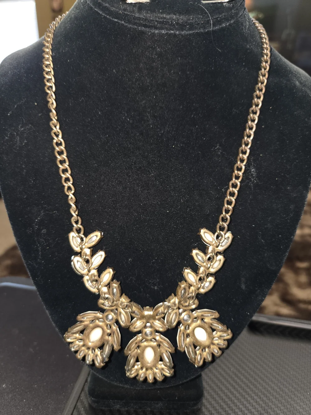 J.Crew 18” Cream Clear Crystal Floral Statement Necklace Antique Gold Tone